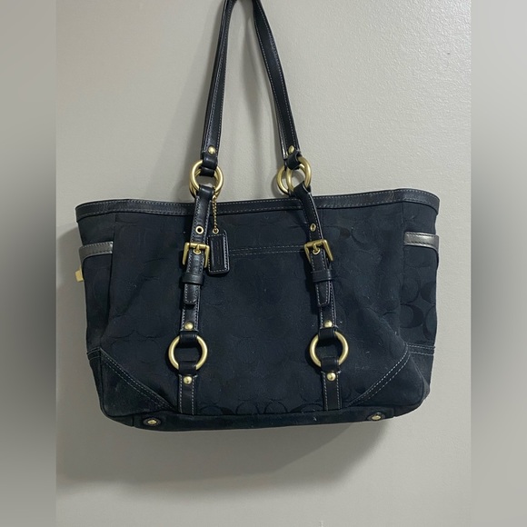 Coach Black Handbag. Gently Used. Serial: H0651-10384 - Picture 1 of 4